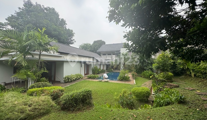 2-Story House Ready to Occupy Good Location in Bangka Kemang 2-Story House Ready to Occupy Good Location in Bangka Kemang