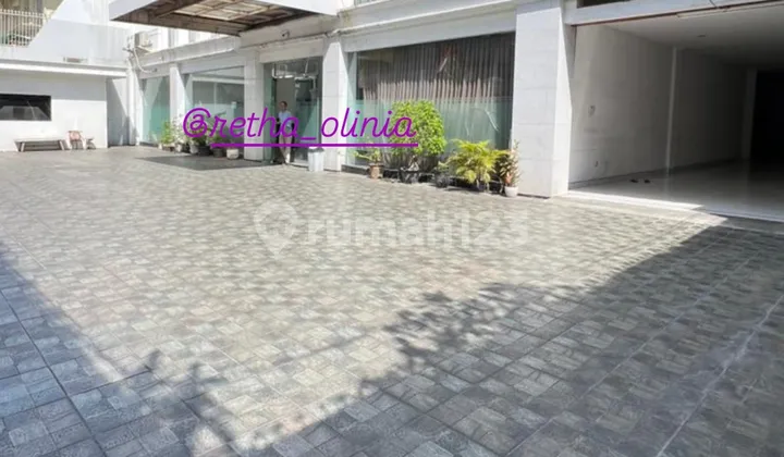 For Sale 3-Story Mini Building + Ready-to-Use Rooftop in Kebayoran Baru Near Pakubuwono