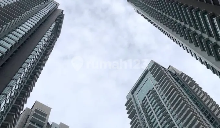 For Sale Penthouse Apartment di Kemang Village Tower Bloomington 2 Lantai dengan Private Lift For Sale Penthouse Apartment di Kemang Village Tower Bloomington 2 Lantai dengan Private Lift