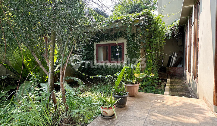 Rumah 2 Lantai Lokasi Nyaman Strategis Dekat Mrt S H M 2