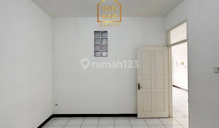 Rumah bagus 2 lantai di Pasar Minggu. SHM 2