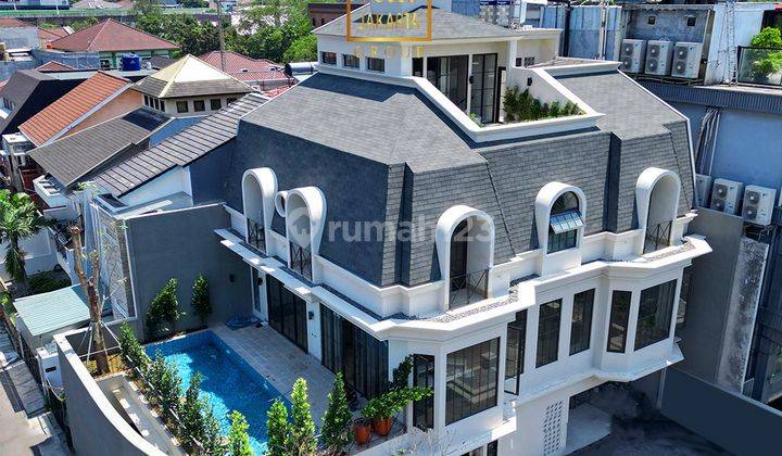 Rumah Hook Kebayoran Baru 3.5 Lantai Modern Minimalis Ada Pool 2