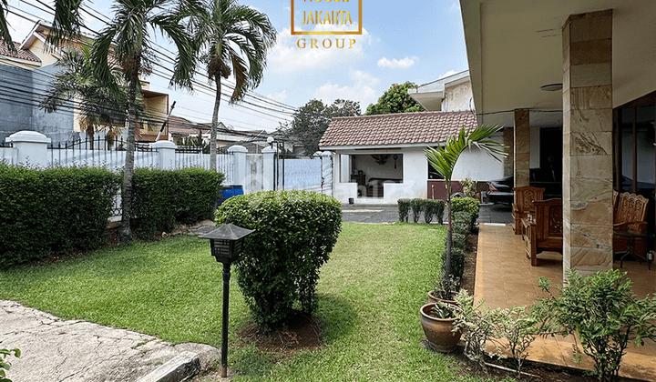 Rumah Pancoran 1.5 Lantai Taman, Garasi Carport Luas 2