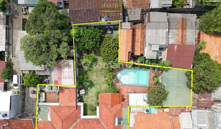 Rumah Harga Njop Ada Pool, Taman Carport Luas 2