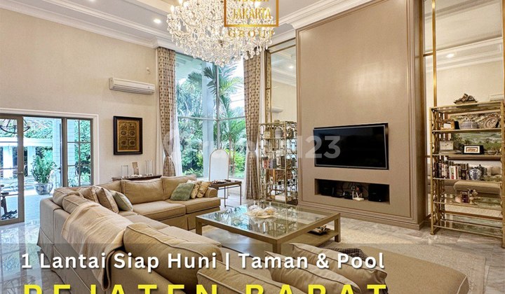 Rumah Pejaten Tropical House Ada Pool, Taman Carport Luas