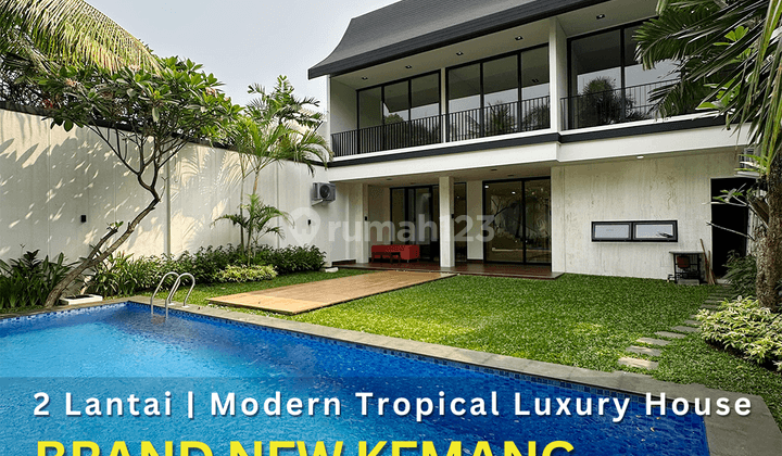 Rumah 2 Lantai Modern Tropical Ada Pool, Garasi Carport 1