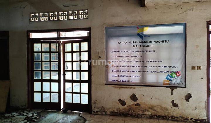 Rumah lama strategis hitung tanah komersil bs untuk usaha 1