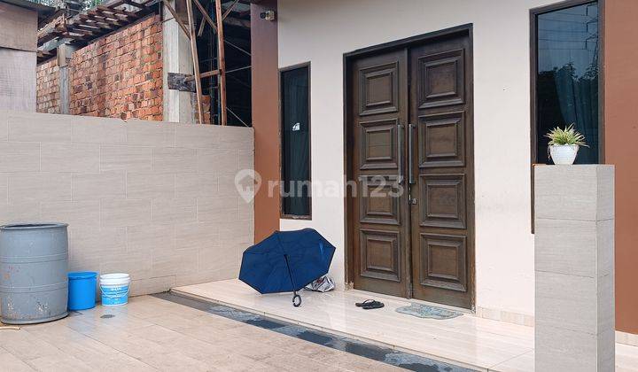 tampak depan rumah 3 lt di perumahan