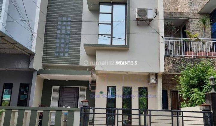 Rumah Cantik 2 Lantai di Permata Baloi Dijual 2