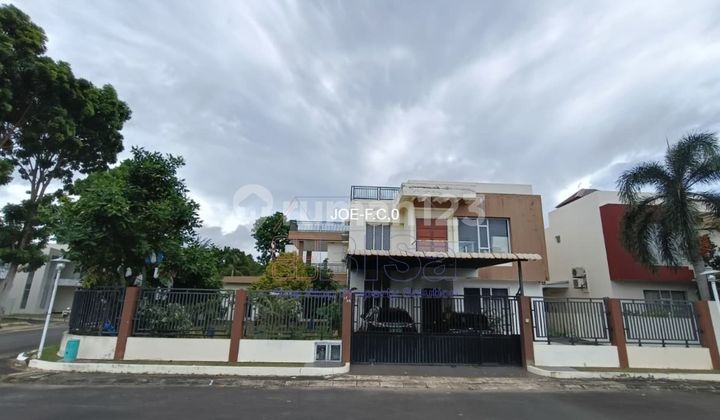 Semi-Furnished 3-Story House Neo Coastarina Batam