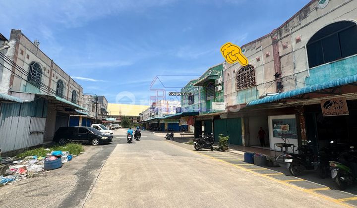 2-Story Shop House for Sale in Aviari Pratama Batuaji Complex