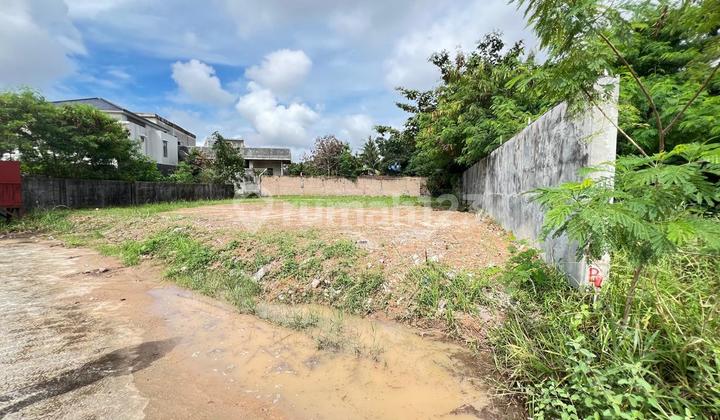 FOR SALE: Strategic Land (Corner Plot) in Front of Pasar Mitra 2, Batam Center FOR SALE: Strategic Land (Corner Plot) in Front of Pasar Mitra 2, Batam Center