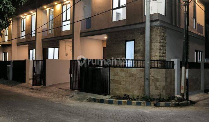 Jual Rumah Simpang Darmo Permai Selatan Cash Only 1