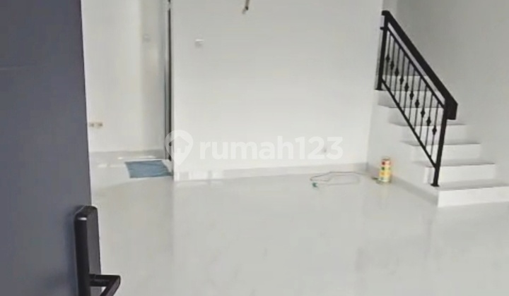 Sewa Rumah di Anwa Residence Puri 3 Lantai Meruya Jakarta Barat 1