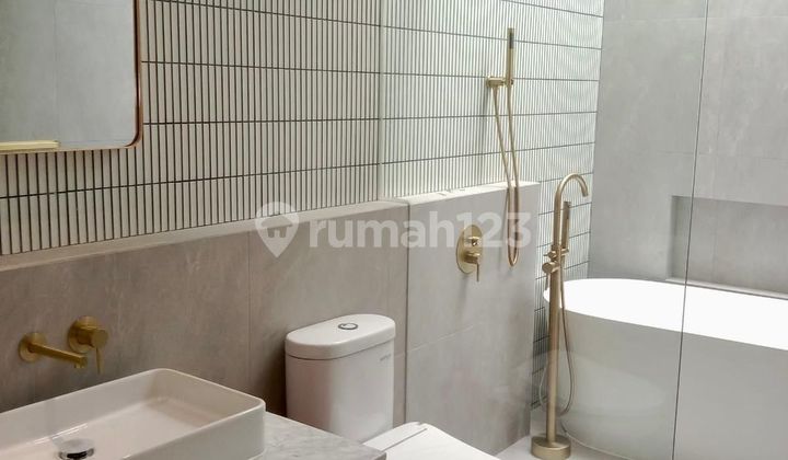 Modern Brand New Hook House Bsd City Icon Cosmo