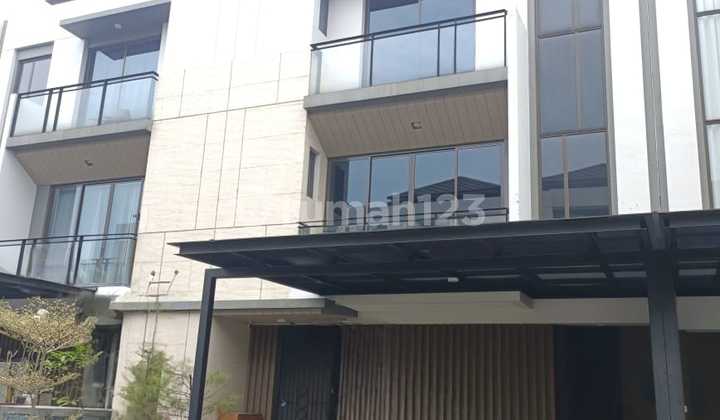 Selling Luxury House Zora Cluster BSD 3 Floors Furnished