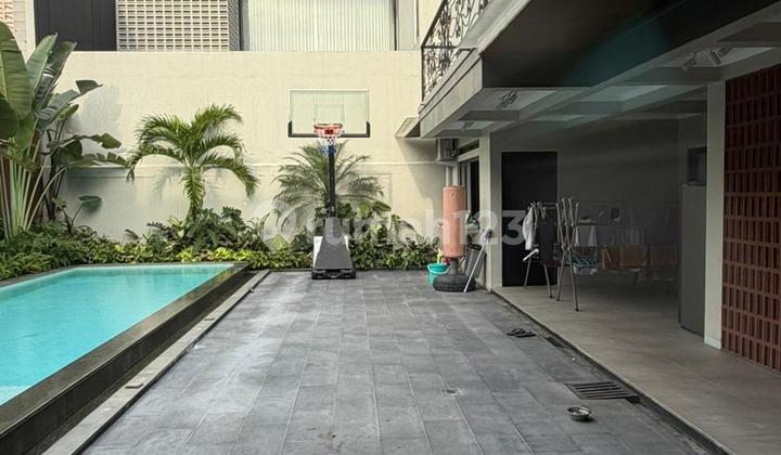 Dijual Rumah Mewah Modern Taman Giri Loka BSD Tangerang 1