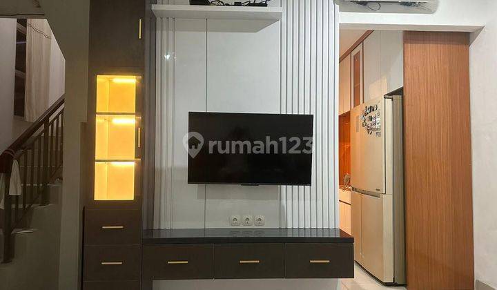 Rumah 2 Lantai Sudah Renovasi Furnished di Jl Samara Village , Tangerang 2