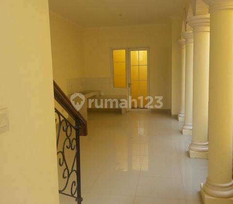  Rumah di Cluster Alicante, Gading Serpong 2