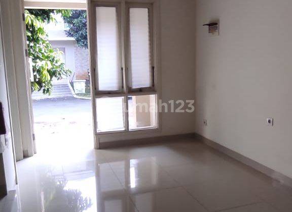  Rumah di Cluster Tesla, Gading Serpong Unfurnished 1