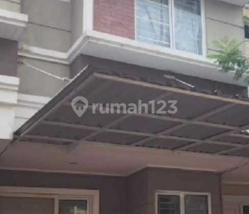 Di Gading Serpong, Di Gading Serpong,