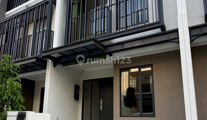  Rumah 3 Lantai di Cluster Leonora, Symphonia, Gading Serpong 2