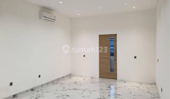  Ruko di Ruko Puri Niaga 1, Puri Indah 220 m² 2