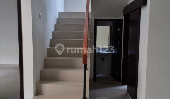 Rumah 2lt Cluster Askara Di Vanya Park 