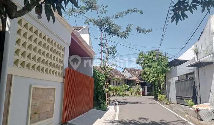 Dijual Rumah dekat Kampus UNS dan ISI 2