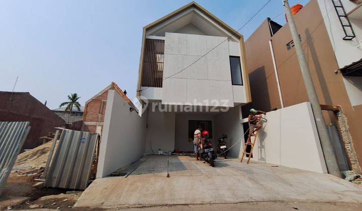 Rumah Baru 2 Lantai dekat Toll di Jatiwaringin Pondok Gede  1