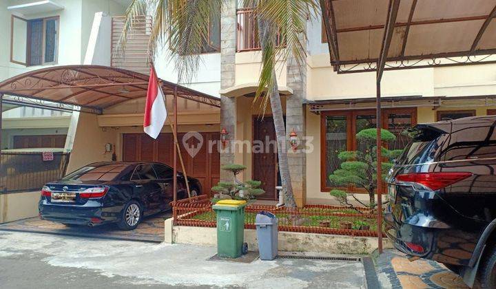 Rumah Dengan Swimming Pool Di Fatmawati Cilandak Jakarta Selatan  2