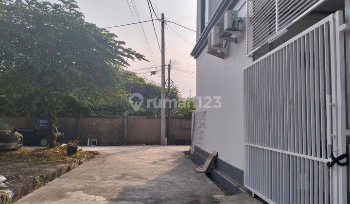 Rumah 2 lantai strategis dekat Toll di Bintara Jaya Bekasi Barat 2