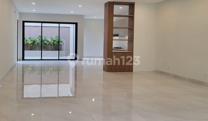 Rumah Mewah Di Legenda Wisata Cibubur 2