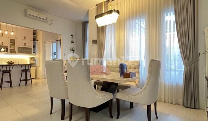 Rumah Mewah Di Kawasan Elit Kota Wisata Cibubur Jakarta Timur