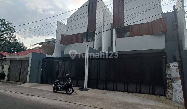 Rumah Baru Modern Komplek Al Duren Sawit Jakarta Timur  1