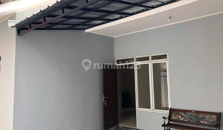 Dijual Rumah Di Perumahan Metland Transyogi 2