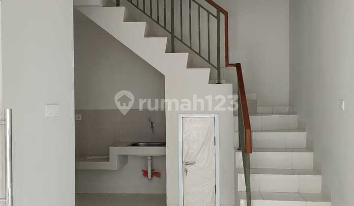 Selling Arcadia 5X8kt 2+1 KM 2+1. Price 850 Million