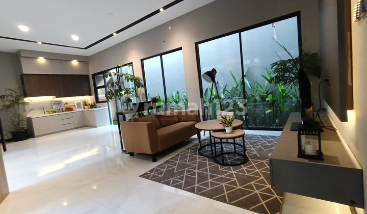 Brand New Cluster Banyan The Green 252/400 3 Floors 4+1 Bedrooms 5+1 Bathrooms. Luxurious. Good Circulation. Brand New Cluster Banyan The Green 252/400 3 Floors 4+1 Bedrooms 5+1 Bathrooms. Luxurious. Good Circulation.