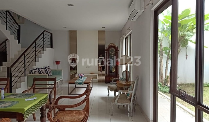 Jual/ Sewa Greencove 300m2 Kt 5+2 Km 4+1. Furnished. Shm. Harga 7m . Sewa 170juta Min 2tahun.