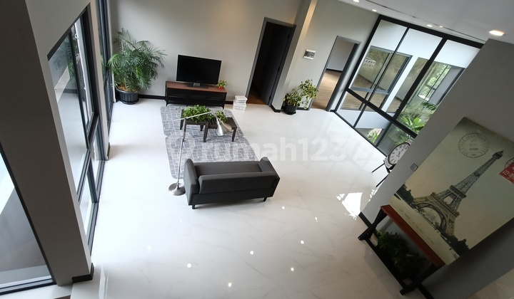 Brand New Cluster Banyan The Green 252/400 3 Floors 4+1 Bedrooms 5+1 Bathrooms. Luxurious. Good Circulation. Brand New Cluster Banyan The Green 252/400 3 Floors 4+1 Bedrooms 5+1 Bathrooms. Luxurious. Good Circulation.