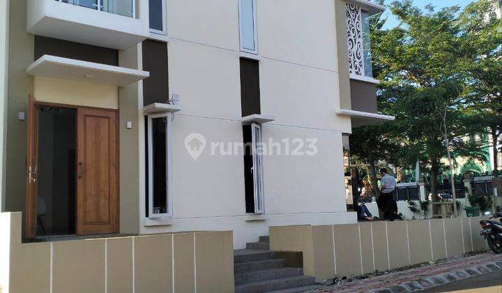 Rumah Mewah Dlm Townhouse Exclusive Shm di Jatinegara, Cipinang 2