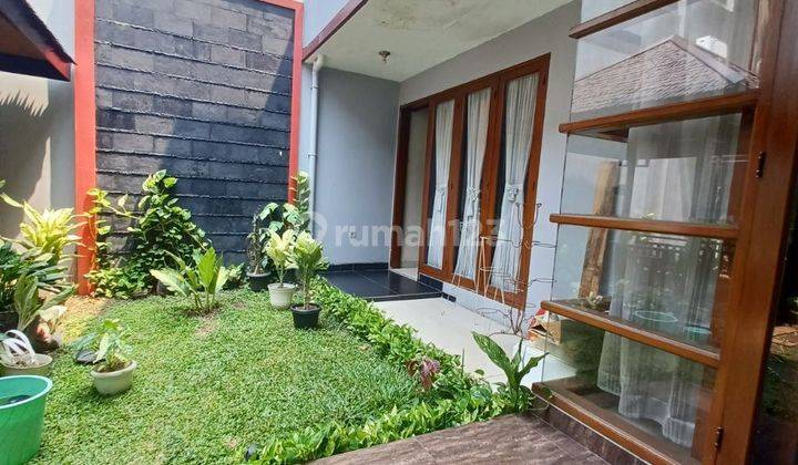 Rumah 2 Lantai Bagus Asri di Kemang Pratama Bekasi  2