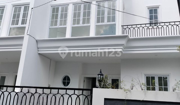 Ready-to-Occupy House Quiet Location 5 Mins to Toll & LRT Jatibening Baru 2