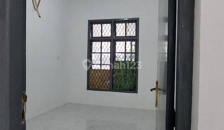 Rumah Bagus 2 Lantai SHM di Jatiwaringin Asri Jakarta Timur 2