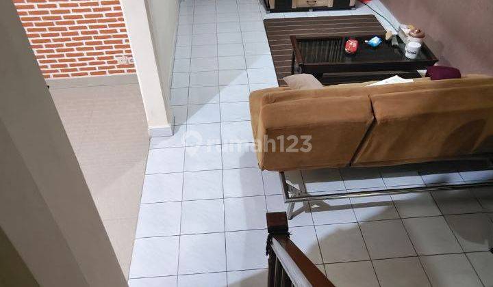 Rumah Terawat di Jalan Sadewa Nempel Taman Galaxy Bekasi Kota 2