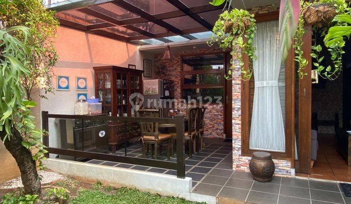 Rumah 1,5 Lantai Bagus Asri Furnished di Jatiwaringin Bekasi Kota 1