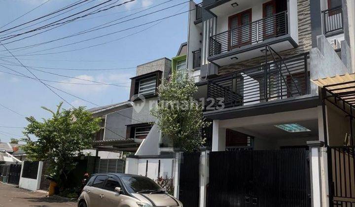 Rumah Murah Bagus 4 Lt Strategis  Dekat Sudirman Semanggi Jakarta 1