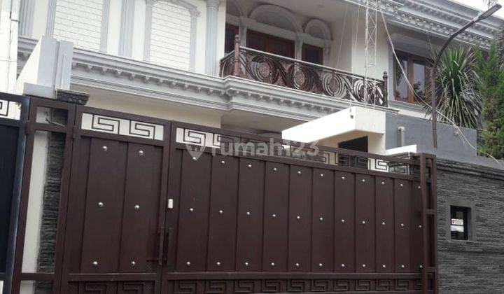 Jual cepet rumah Kemang timur 1