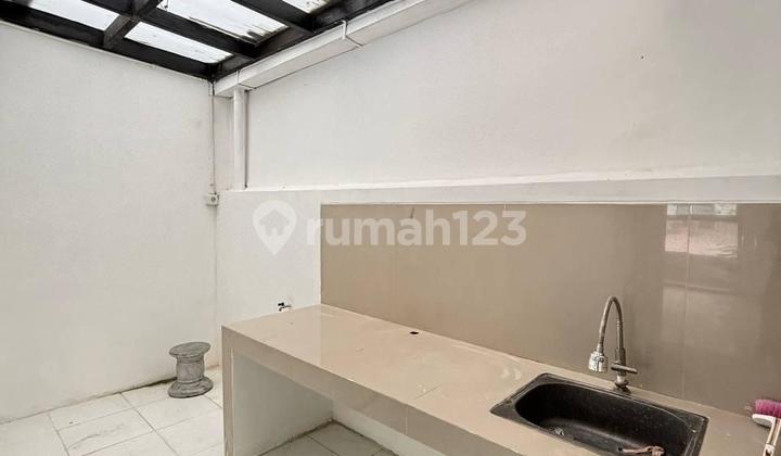 Cn43 For Rent 2-Story Minimalist House Nice Strategic Cheap in Grand Eastern Surabaya 2