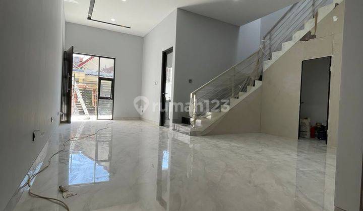 CA105 DIJUAL RUMAH 2 LT BARU GRESS DESIGN MINIMALIS MODERN, TERMURAH & LOKASI TERBAIK DI SUTOREJO TIMUR 2